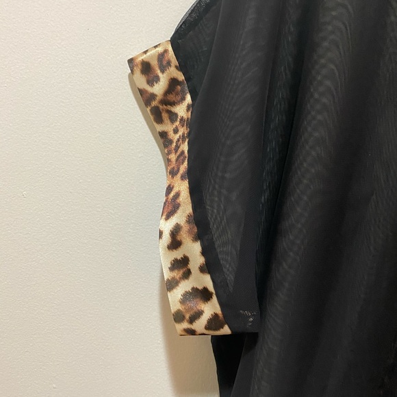 Animal Print Robe - Picture 6 of 7